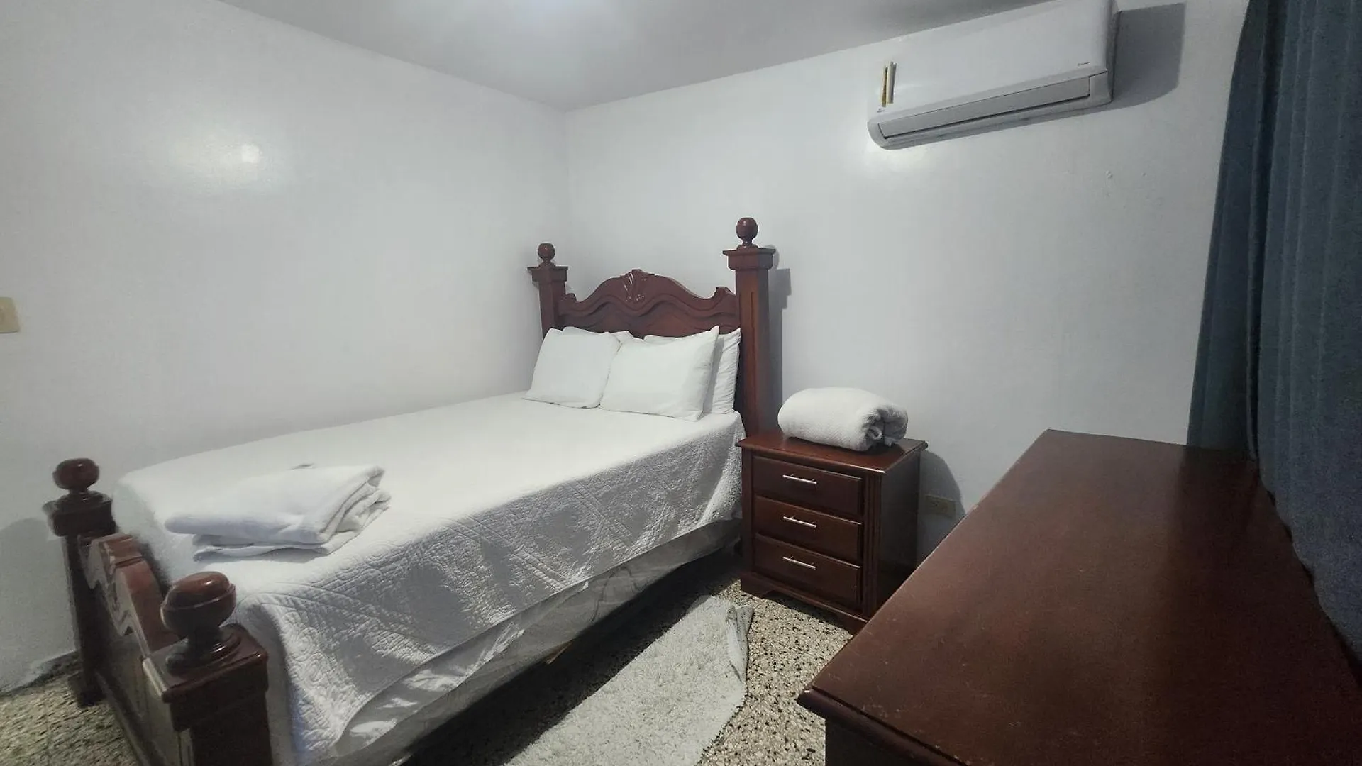 Дом отдыха Вилла Private House With Pool, Ac, Bbq, Fast Wi-Fi, Pet & Family Friendly, Near Colonial Zone, Mirador Sur Park & Ocean, In Санто-Доминго